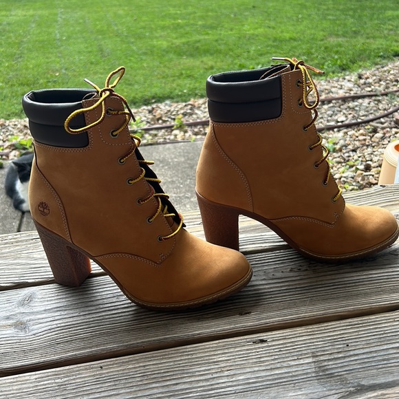 Timberland Heeled Boots - Picture 3 of 6